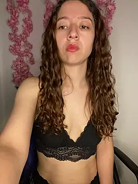 -rosi Adlı Modelin Canlı XXX Sohbeti