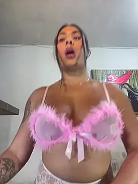 צ'אט XXX בשידור חי של RinnaMoys