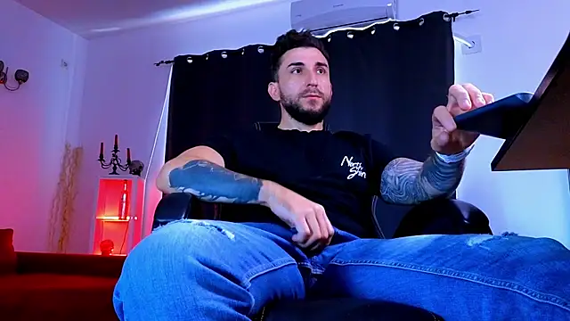 Chat XXX Live MightyAaron66