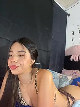 Chat +18 de Milleradhara24 ao vivo