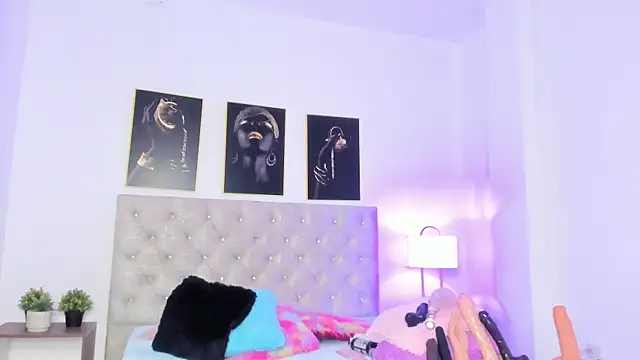Chatroom XXX en direct de naomy_68