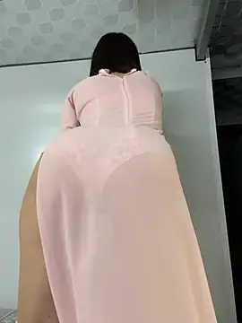 Nana-19 Adlı Modelin Canlı XXX Sohbeti