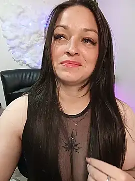 Isa_bluee élő XXX-chatje