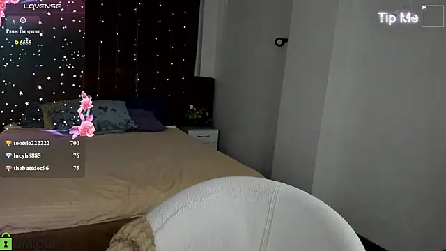 Chat +18 de Lesi_Moonie01 ao vivo
