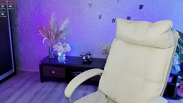 NikkiiStill's Live XXX Chat