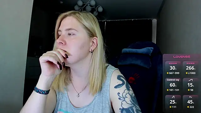 Olivia_Munk élő XXX-chatje