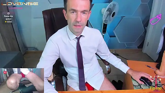 Онлайн чат XXX SteveTiger