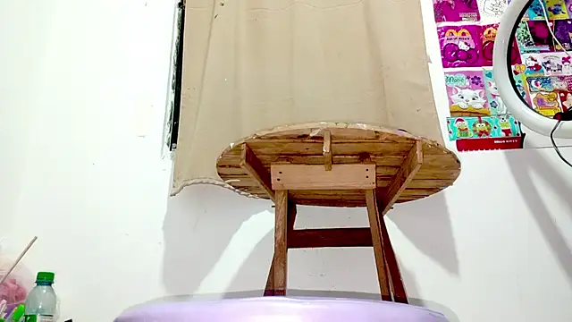 PetiteIvoryQueen19's Live XXX Chat