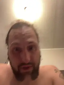 Teasenpleasety élő XXX-chatje