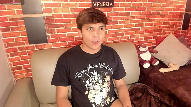 Thiago_Kozak's Live XXX Chat