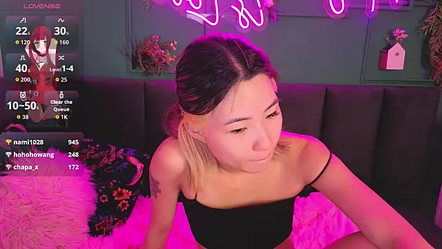 Runi_Asian Adlı Modelin Canlı XXX Sohbeti