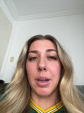 Aussielulu's Live XXX Chat