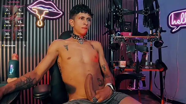 Maximoking26 Live XXX Chat