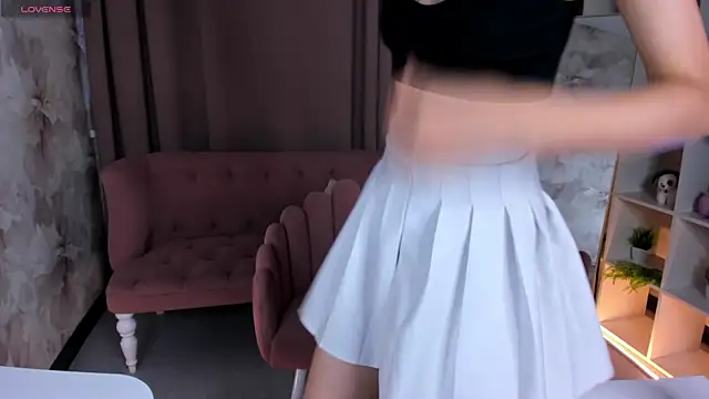Chat +18 de FlirtyAura ao vivo