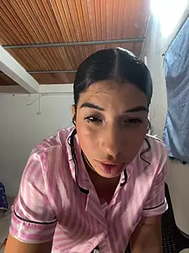 Miily_0's Live XXX Chat