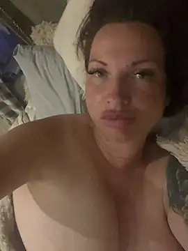 BustyBunny40 webcam show