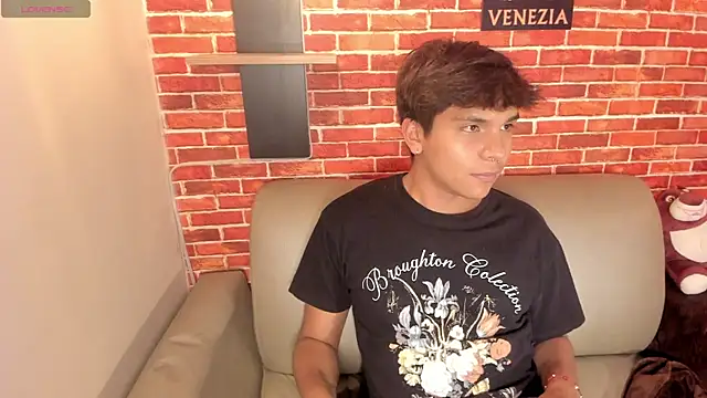 Thiago_Kozak Chat XXX in diretta