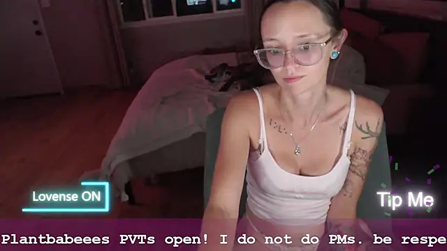 Plantbabeee's Live XXX Chat