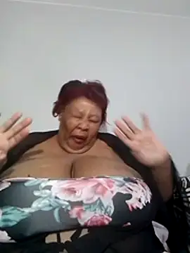 צ'אט XXX בשידור חי של nancy111
