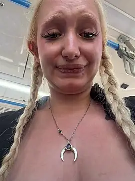 Elfi_InPublicn Live XXX chat