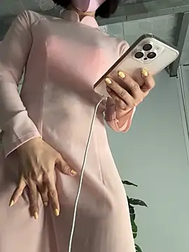 Nana-19 Live XXX-chat
