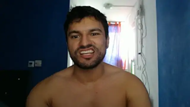 alex_blu Adlı Modelin Canlı XXX Sohbeti