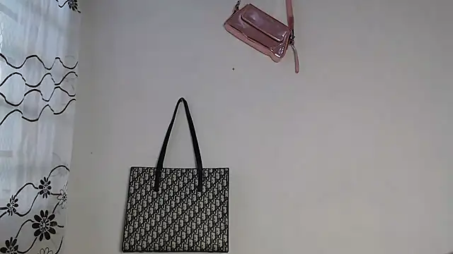 Barbianaa671's Live XXX Chat