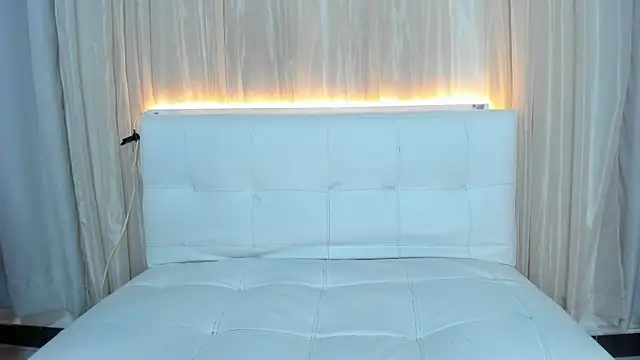 Chat +18 de Litzy1_ ao vivo