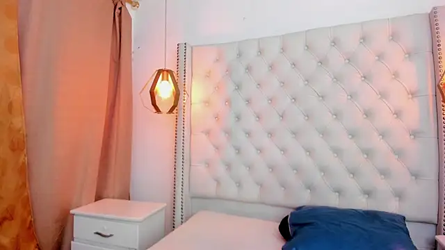 Онлайн чат XXX _ISALITTLESTAR_