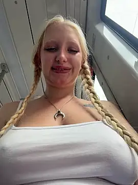 Chat XXX ao vivo de Elfi_InPublic