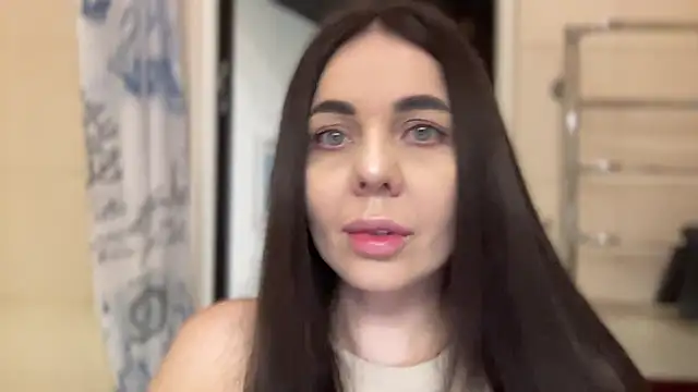 Darsy_Rox's Live XXX Chat