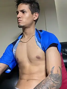 Aaronsexroom's Live XXX Chat