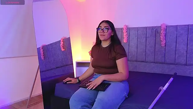 Cherry_vex_ Adlı Modelin Canlı XXX Sohbeti