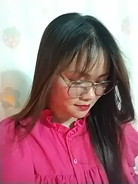 Sisi_dy01 élő XXX-chatje