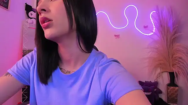 XXX chat uživo modela CarolineEvanss_11