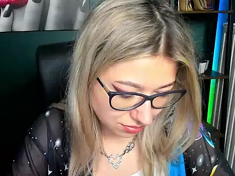 loveHeidi's Live XXX Chat