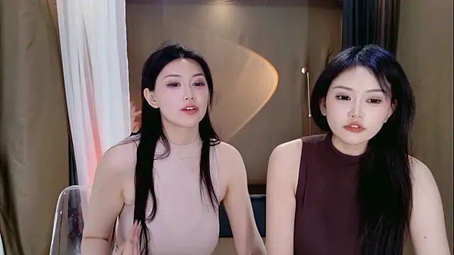 Banana-Milk69's Live XXX Chat