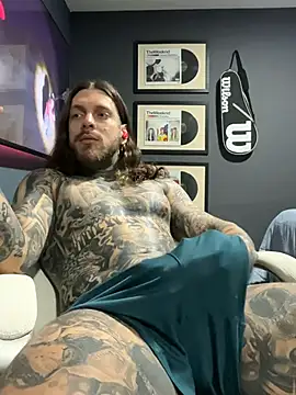 ThomasHells' Live XXX Chat
