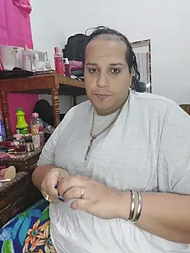 Chat +18 de Strongshemail ao vivo
