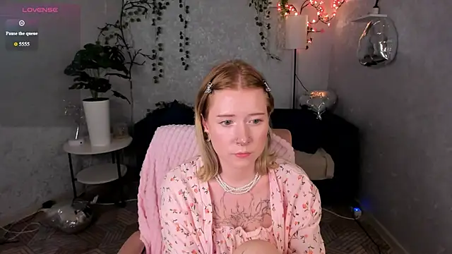 Elira_Vane 现场XXX聊天