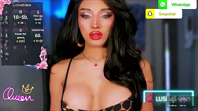 Chat +18 de UrDominantBella ao vivo