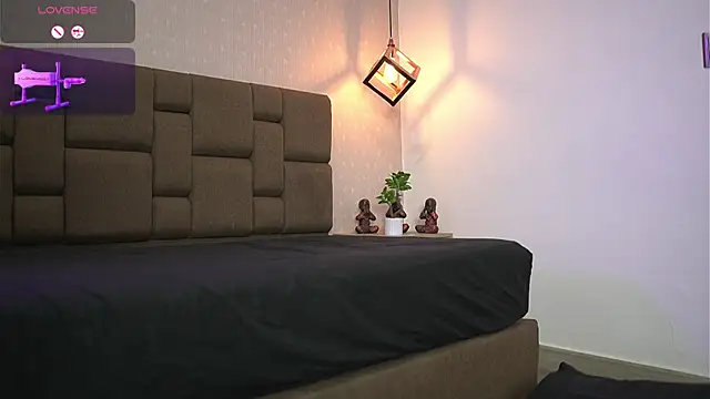 Julieth_Rojas élő XXX-chatje