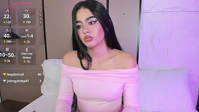 elara_bloom_'s Live XXX Chat