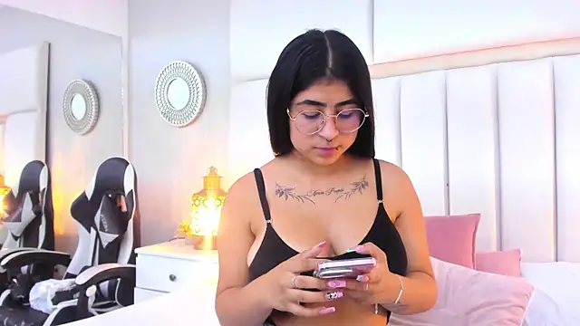 ScarletJons Chat XXX live