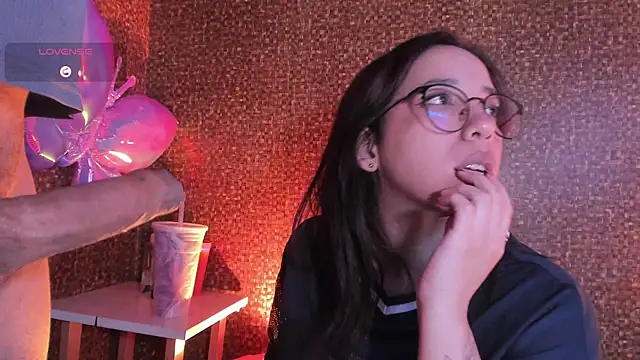 Apartment28 Chat XXX live