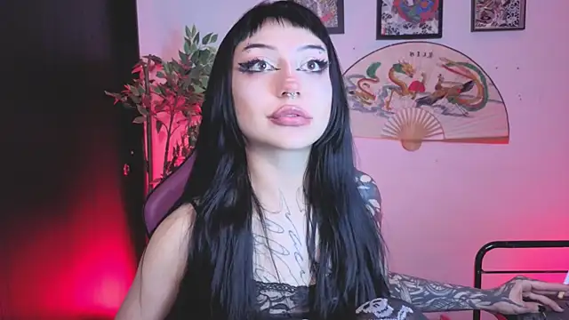 catipetite Adlı Modelin Canlı XXX Sohbeti