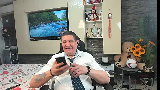 SpartacusDaddy48 – Na živo XXX chat