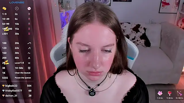Elisabeth_Binder Adlı Modelin Canlı XXX Sohbeti