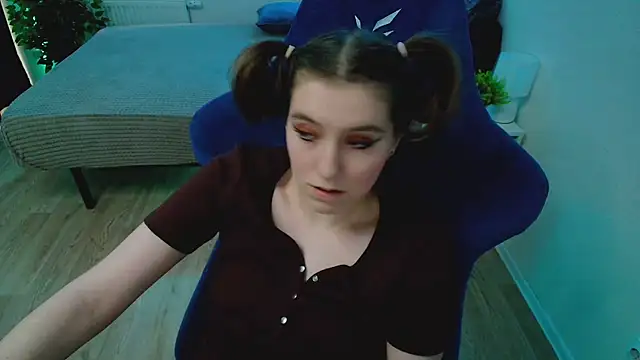 XXX chat uživo modela CranberryHot