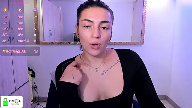 EricaVanderhill live XXX chat